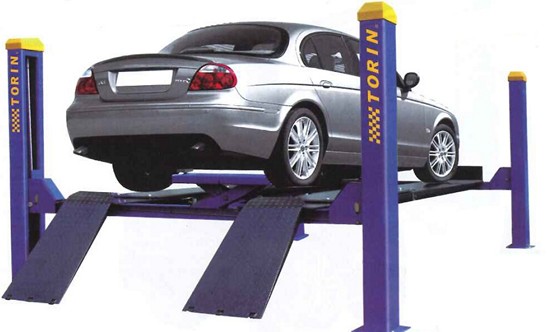 ELEVADOR AUTOS 4 TON. DE RAMPA C/GATO (TRIFASICO)