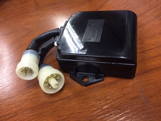 CAJA CALENTADORES NISSAN 720 (NEGRA)