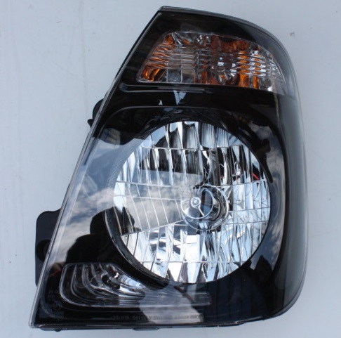 SEMIOPTICA IZQ KIA K2500 14 (NEGRA)