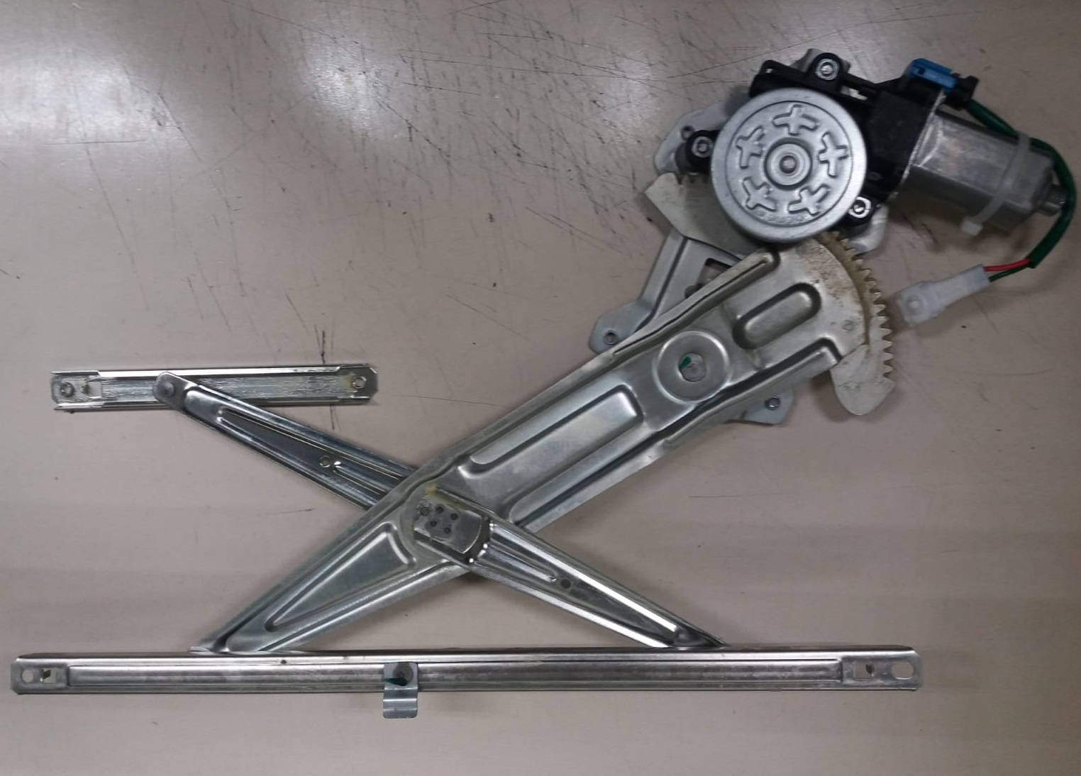 LEVANTACRIS DEL IZQ SUZUKI ALTO 06 (ELE)