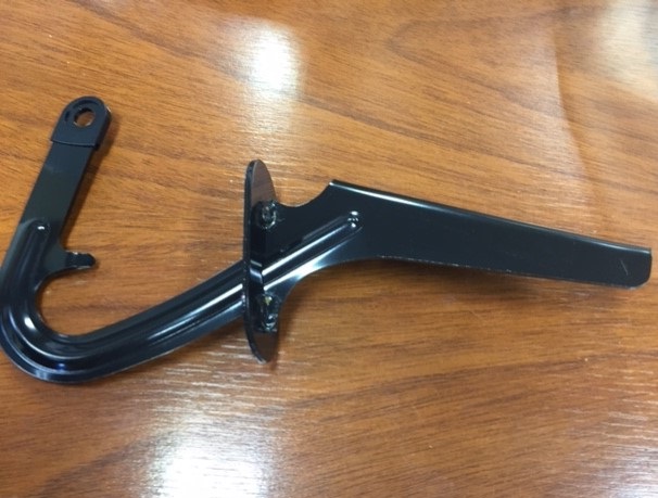 BISAGRA ESPOLON DER NISSAN D21