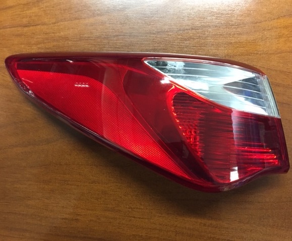 FAROL TRA IZQ HYUNDAI HB20 17 (SEDAN)