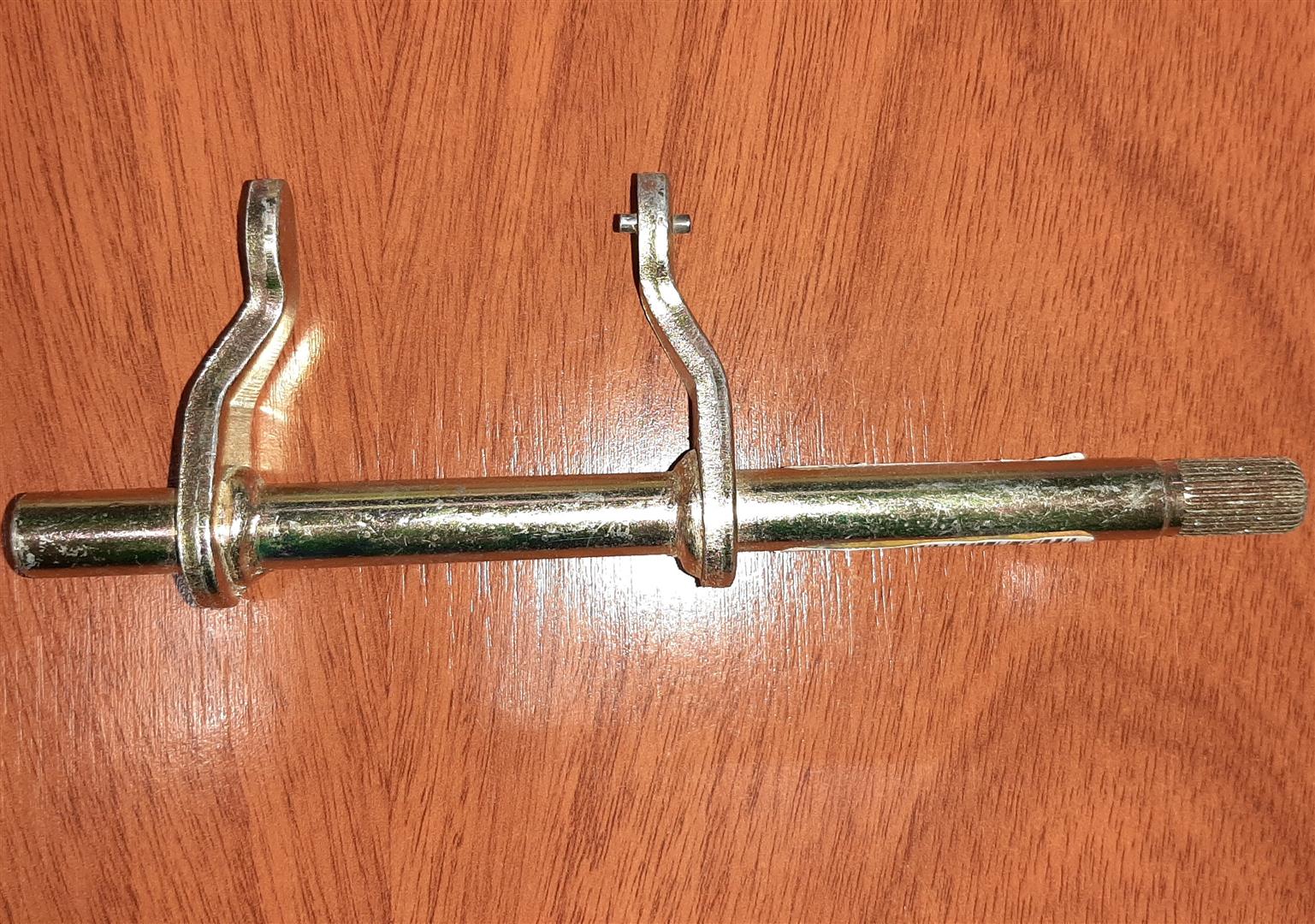 HORQUILLA EMBRAGUE DFM (465)