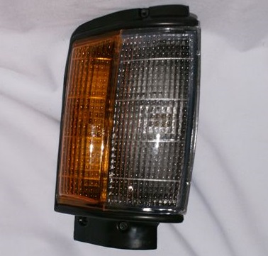 FAROL DEL DER TOYOTA HILUX 85 (NEGRO) DEPO