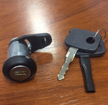 CILINDRO PUERTA DER/IZQ GM MONZA 86 (NEGRO)