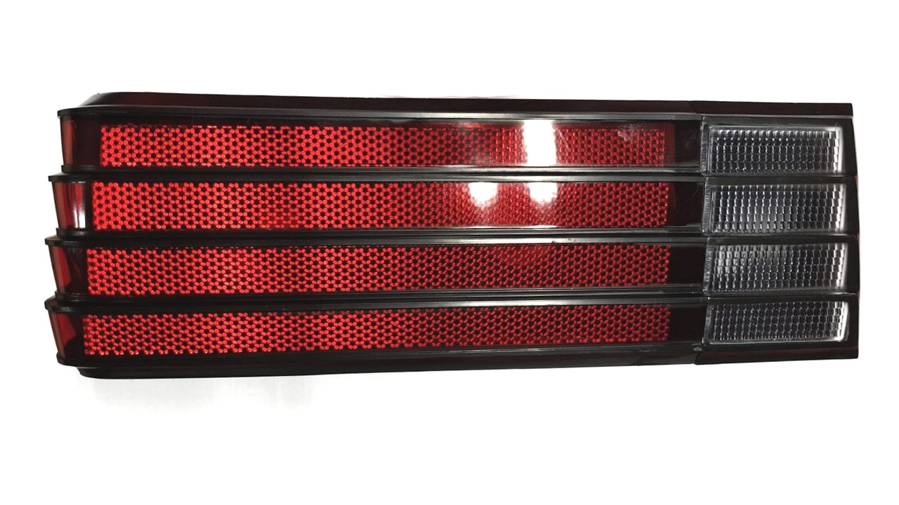 FAROL TRA DER FORD CORCEL 79 (B)