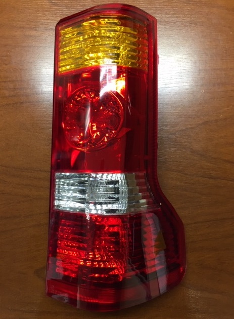 FAROL TRA DER DFSK C35 14