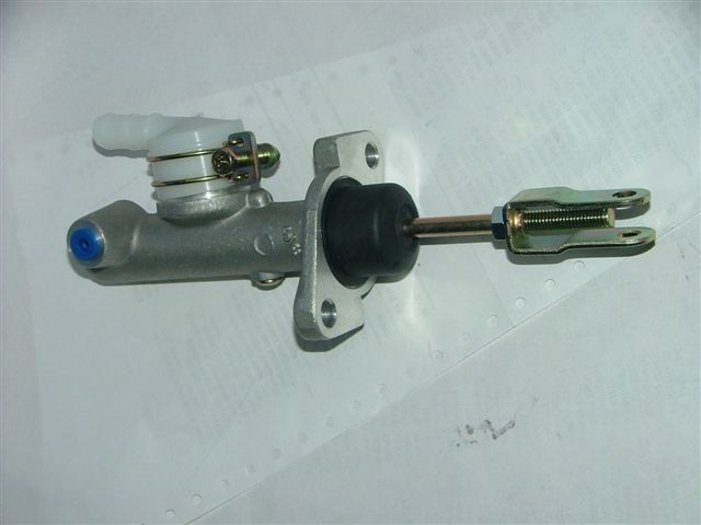 BOMBA EMBRAGUE NISSAN VANETTE